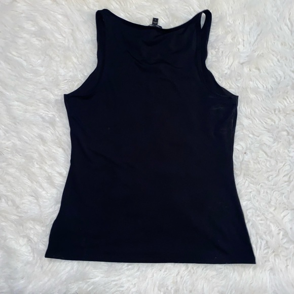 Express Body Contour Top - Picture 4 of 8